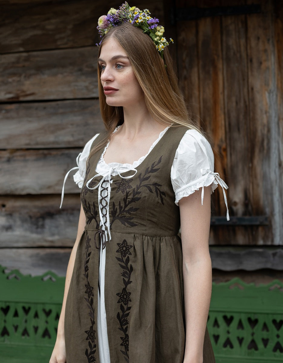 Sur-robe 'Gisela' sarrasin brodée