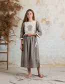 "Hilda" embroidered apron kelp