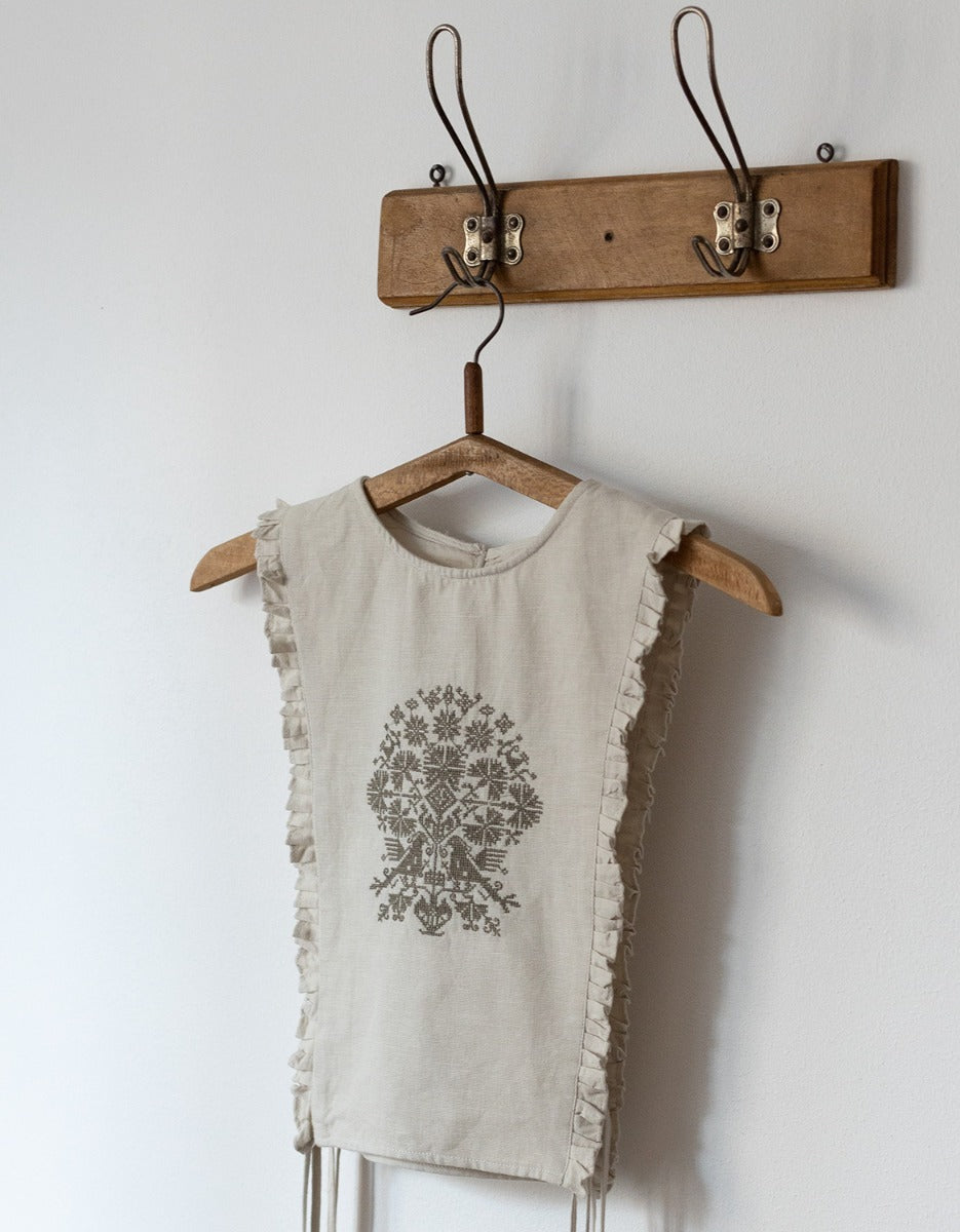 "Hilda" embroidered apron kelp