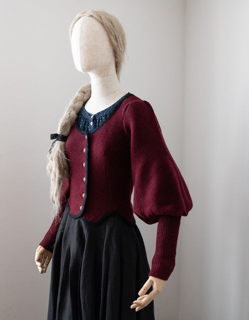 Veste tricotée 'Ilya' à manches gigot en pure laine bordeaux