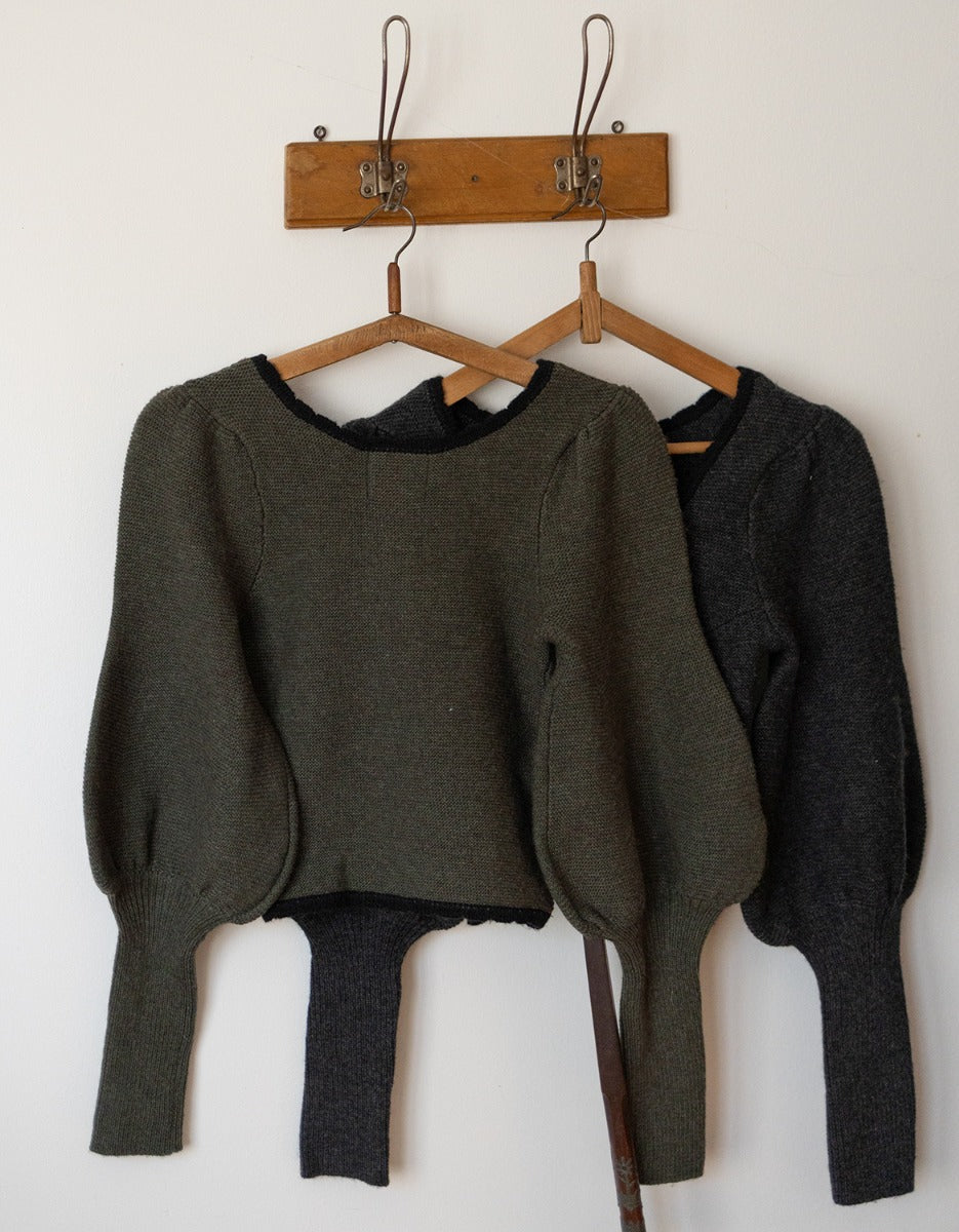 "Ilya" knitted jacket with gigot sleeves in black anthracite pure wool