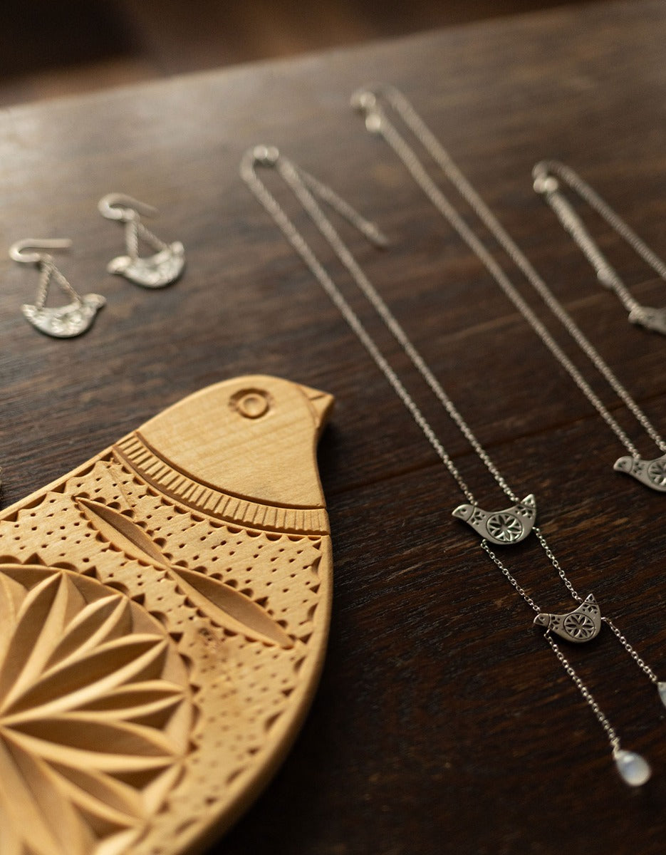 'Svyra' lituanian birds necklace in sterling silver with moonstone drops