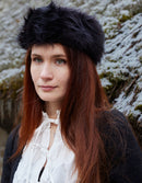 Toque 'Lavinia' en velours brodée noir