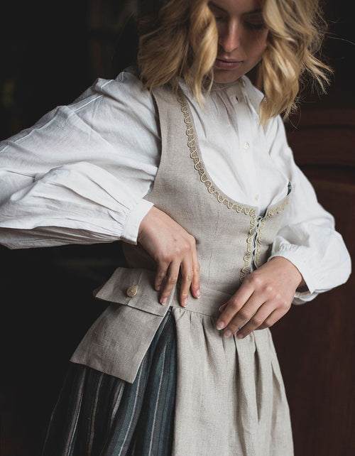 "Lina" apron natural linen and linen lace