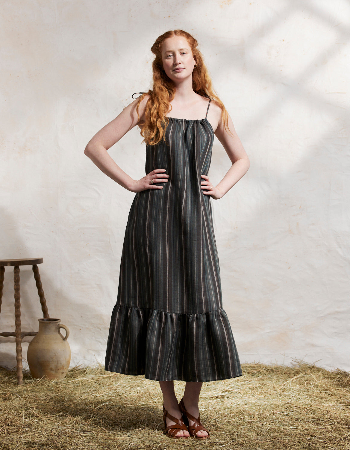 Robe 'Lina' en lin naturel rayé marron et vert – voriagh
