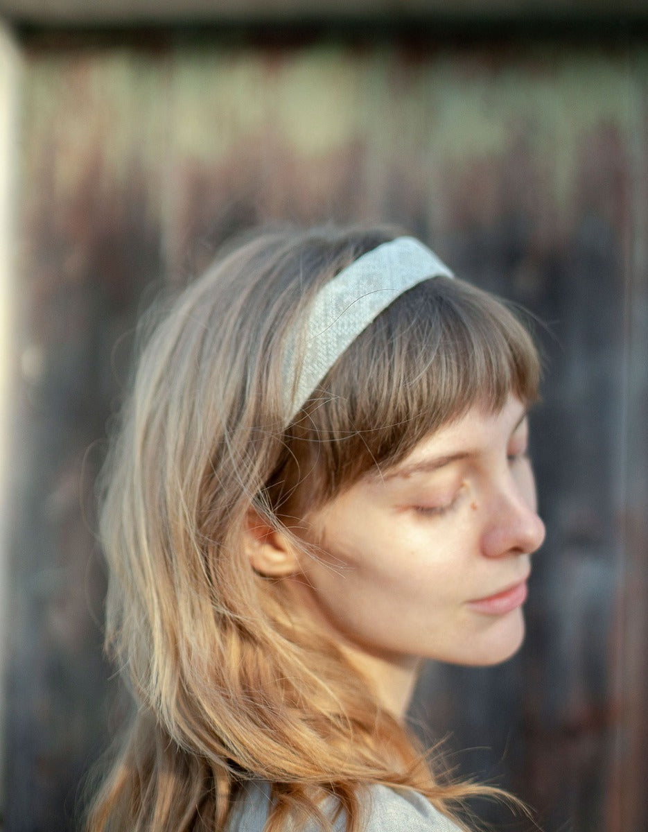 Bandeau pour cheveux 'Lina' en lin brodé blanc