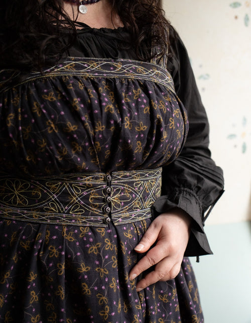 Robe longue 'Mari' imprimé baies brodé pourpre