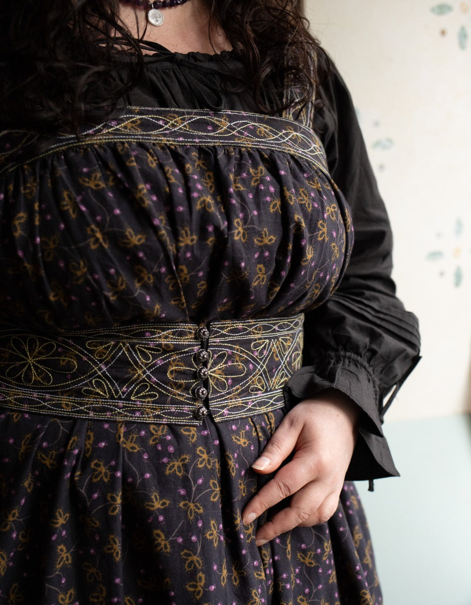 Robe longue 'Mari' imprimé baies brodé pourpre