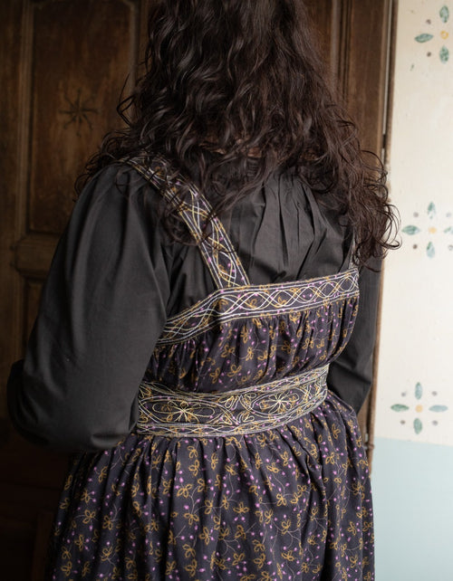 Robe longue 'Mari' imprimé baies brodé pourpre