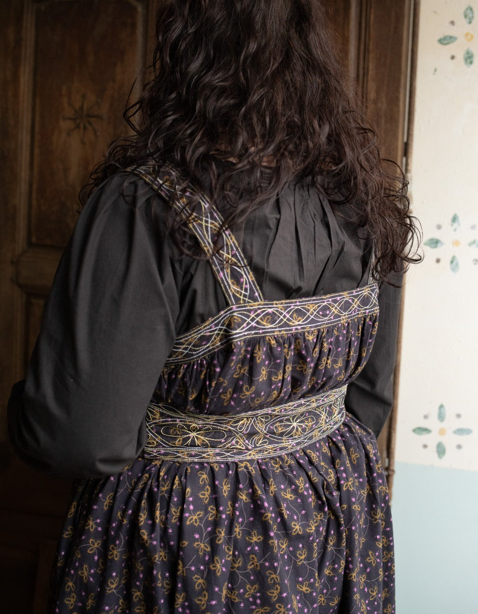 Robe longue 'Mari' imprimé baies brodé pourpre