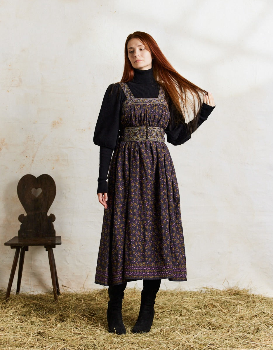 Robe longue 'Mari' imprimé baies brodé pourpre