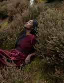Robe 'Misha' brodée en velours bordeaux