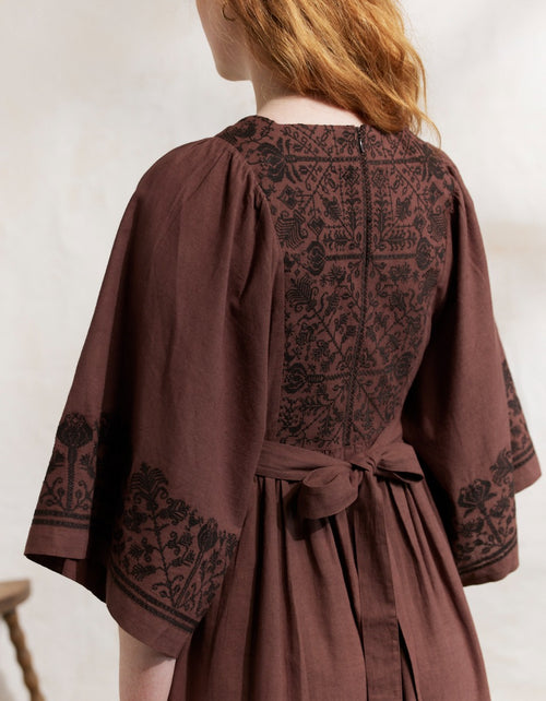 Robe brodée  'Mivilud' bois de rose