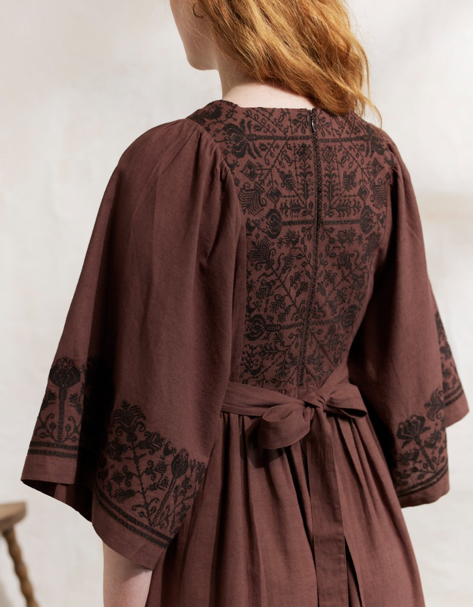 Robe brodée  'Mivilud' bois de rose
