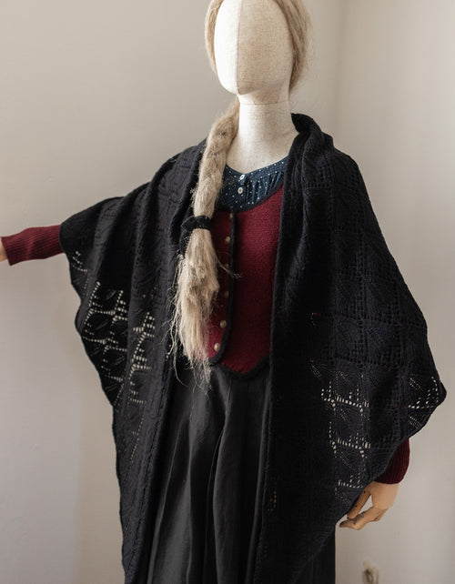 Étole 'Norna' pure laine et maille ajourée noire