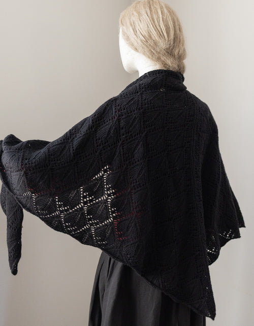 Étole 'Norna' pure laine et maille ajourée noire