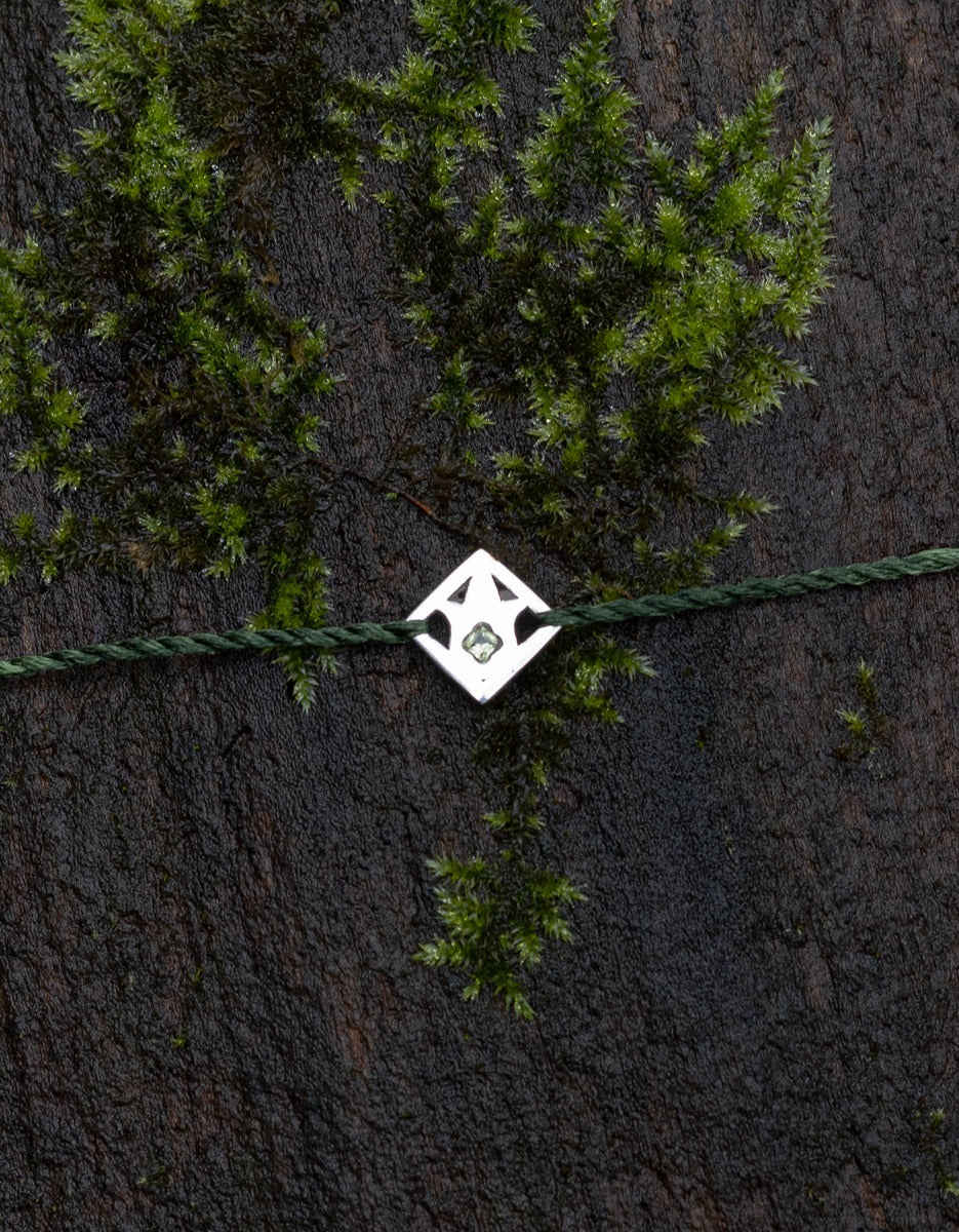 Bracelet 'Primula minor' en argent et péridot