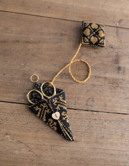DIY kit 'The Embroiderer's Companion with Stork Scissors'. Mathilda Black Leaves