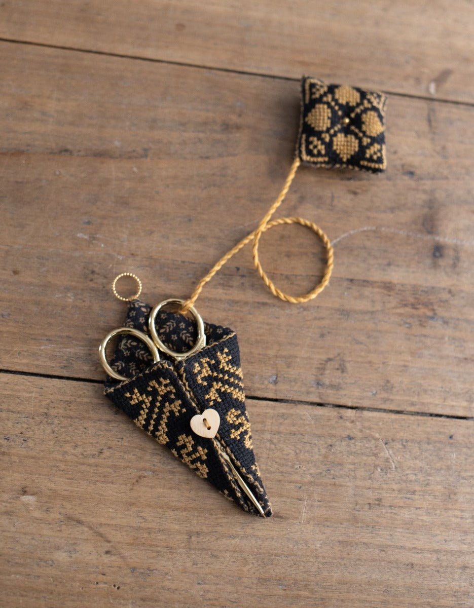 DIY kit 'The Embroiderer's Companion with Stork Scissors'. Mathilda Black Leaves