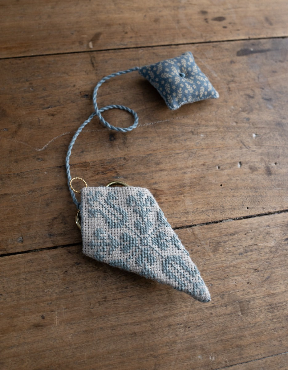DIY kit 'The Embroiderer's Companion with Stork Scissors' - Mathilda Blue Leaves