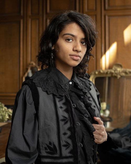 "Tanya" charbon and velvet vest