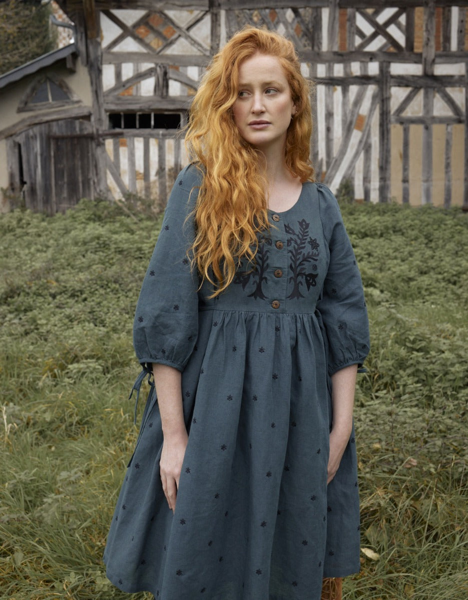 Robe 'Tara' brodée en lin manches 3/4 turquoise