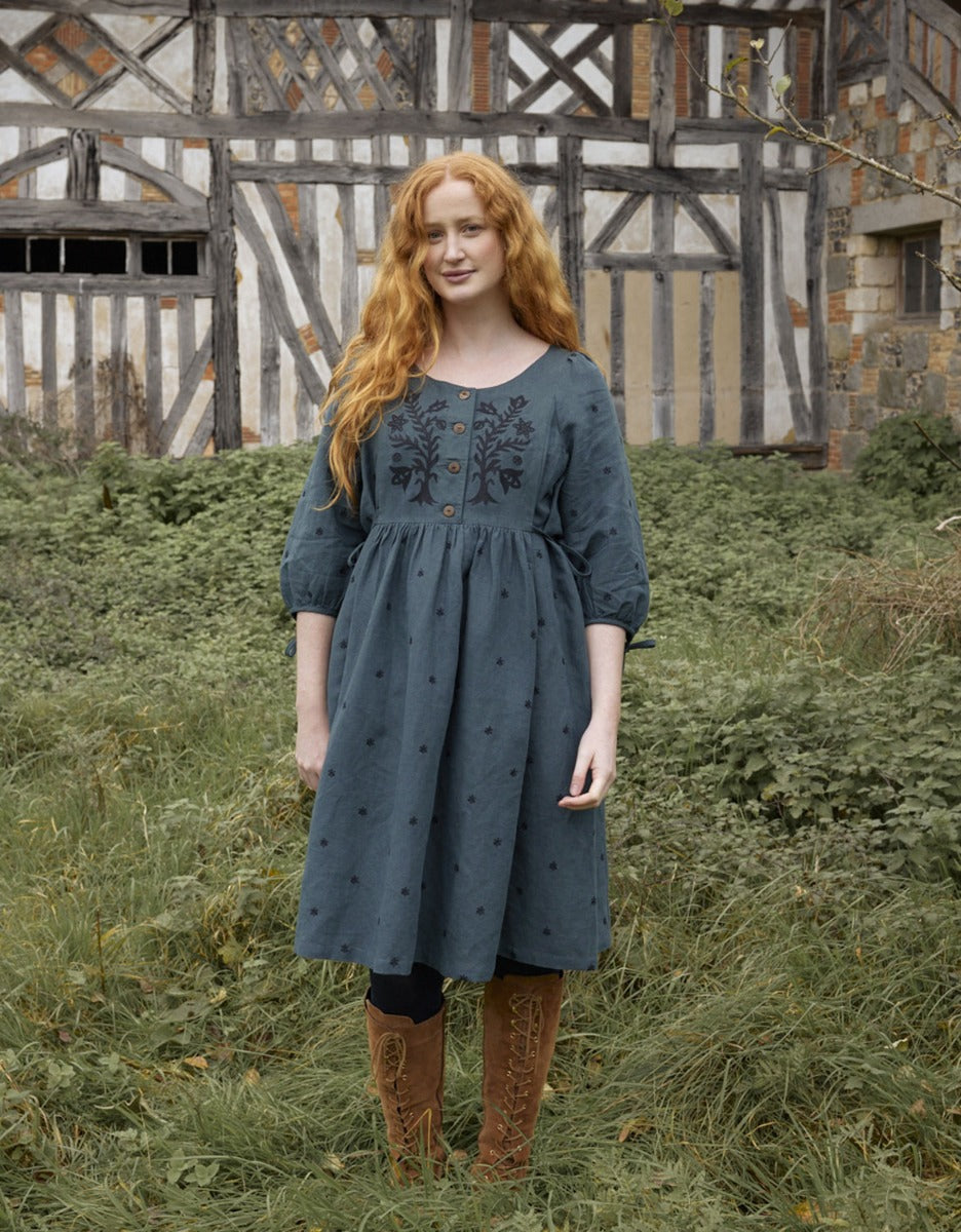 Robe 'Tara' brodée en lin manches 3/4 turquoise