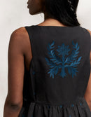 Robe chasuble 'Tara' brodée en lin noire
