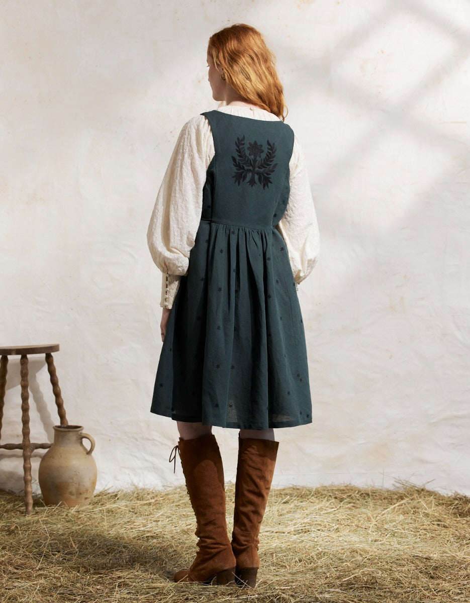 Robe chasuble 'Tara' brodée en lin turquoise