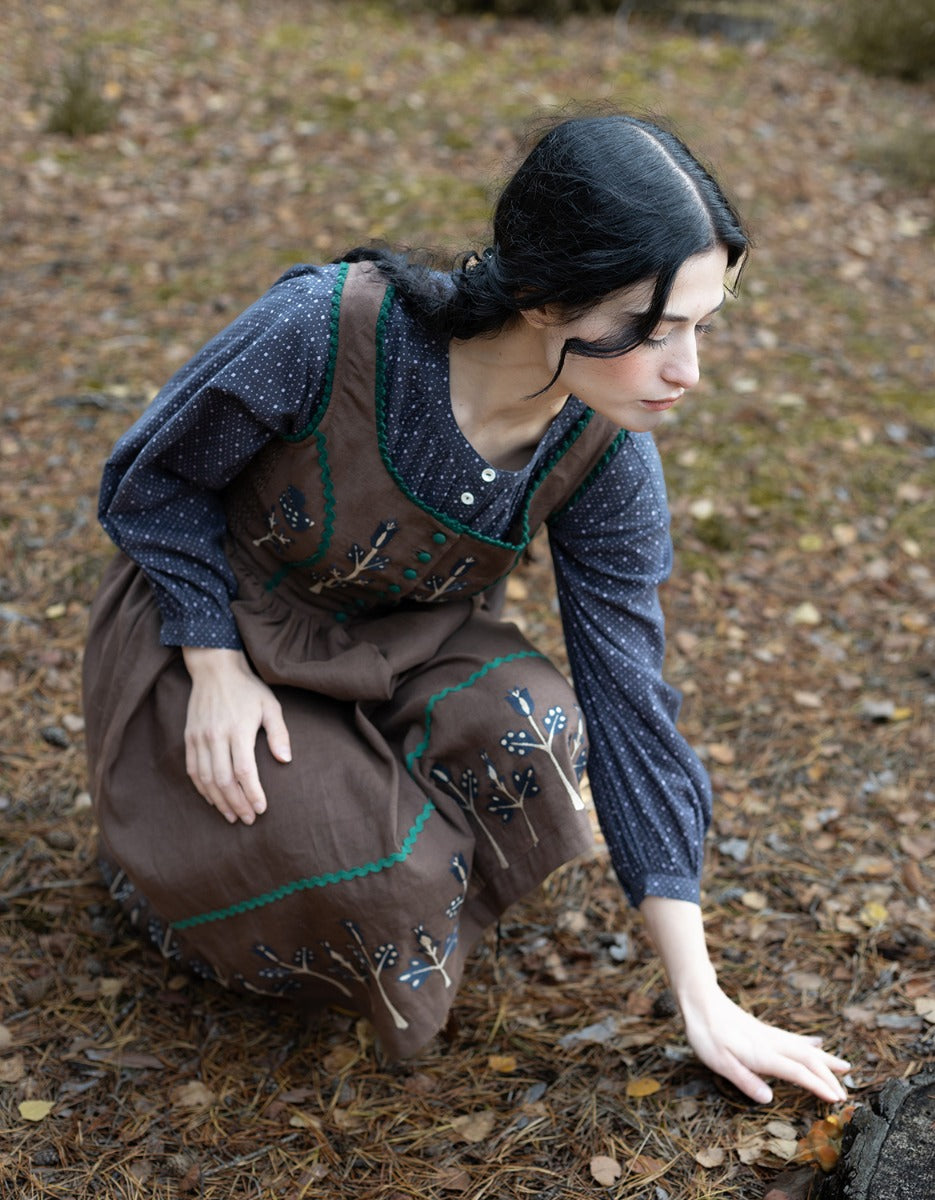 Robe 'Tilda' en lin marron brodé tulipes bleues