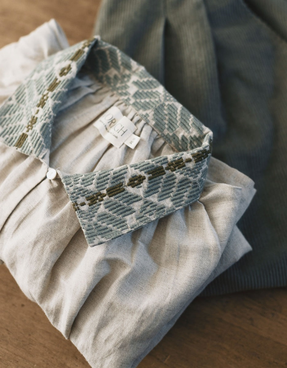 Blouse 'Valeria' en lin brodé menthe