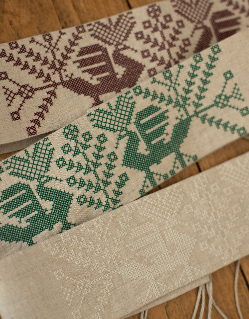 "Valeska" embroidered linen belt white