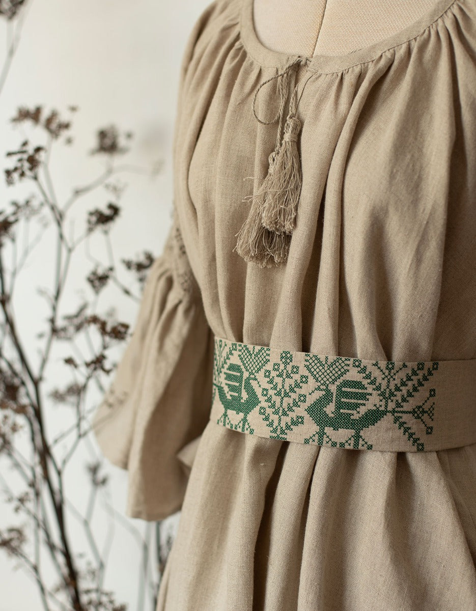 Ceinture 'Valeska' en lin naturel brode vert voriagh - sisters from ancient lands Ceinture 'Valeska' en lin naturel brode vert voriagh - sisters from ancient lands