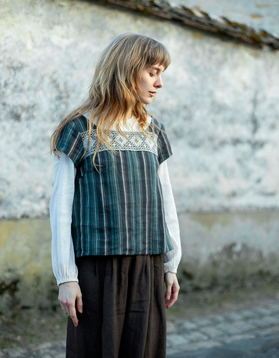 "Vanda" organic striped linen top