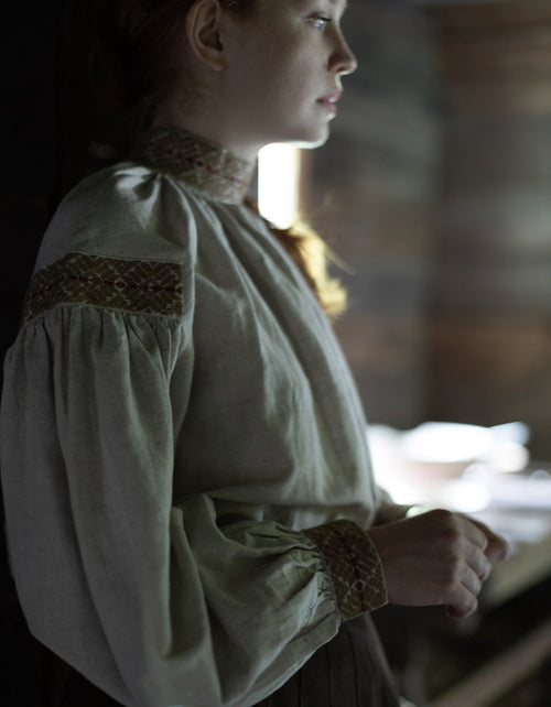 Blouse 'Vasylia' en lin brodé marron