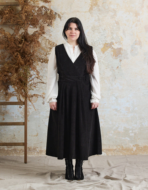 Robe-chasuble 'Yana' en velours côtelé noire