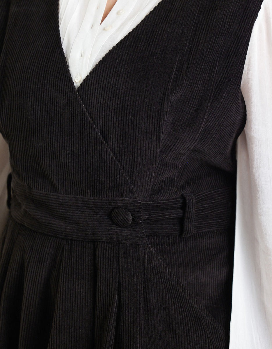 Yana Corduroy jumper Dress Black