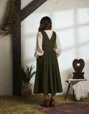 Robe-chasuble 'Yana' en velours côtelé vert mousse