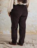 Pantalon 'Yana' en velours côtelé châtaigne