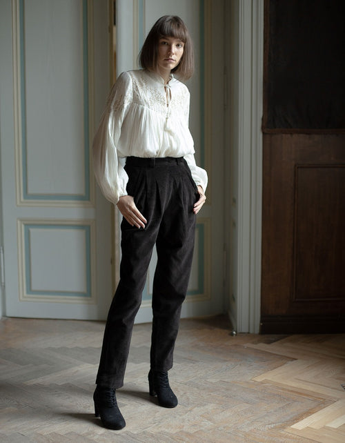 Pantalon 'Yana' en velours côtelé noir
