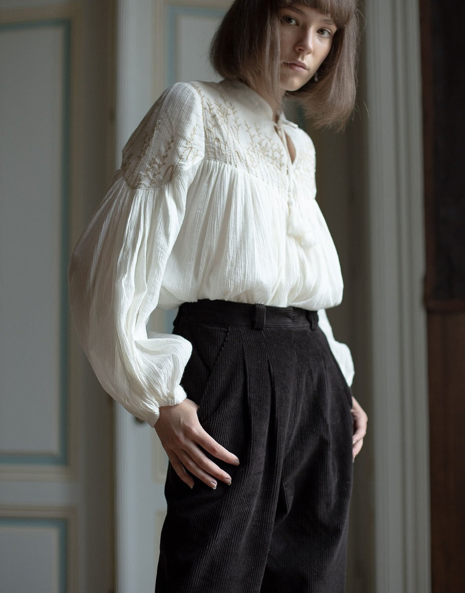 Pantalon 'Yana' en velours côtelé noir