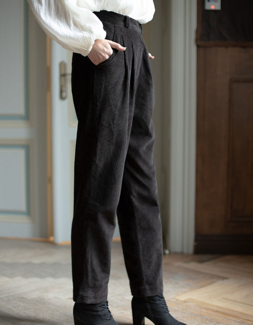 Pantalon 'Yana' en velours côtelé noir
