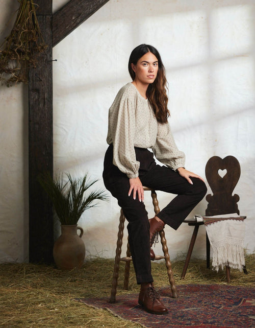 Pantalon 'Yana' en velours côtelé noir