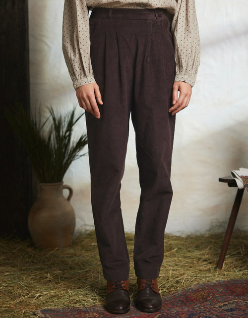 Pantalon 'Yana' en velours côtelé châtaigne