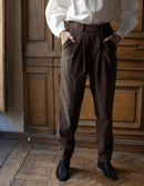 Pantalon 'Yana' en velours côtelé châtaigne