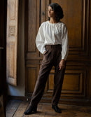 Pantalon 'Yana' en velours côtelé châtaigne