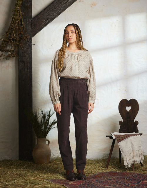 Pantalon 'Yana' en velours côtelé châtaigne