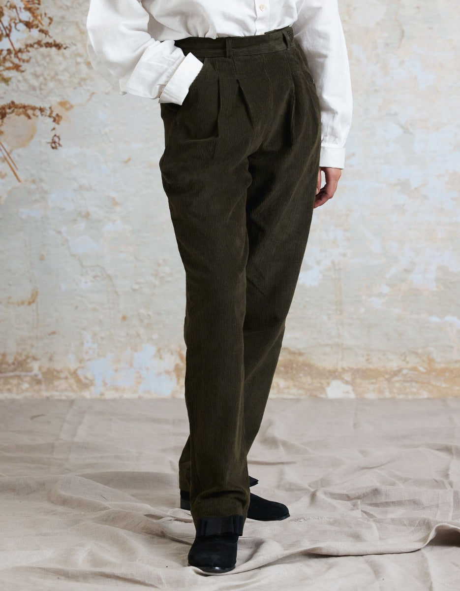 "Yana" corduroy pants moss green
