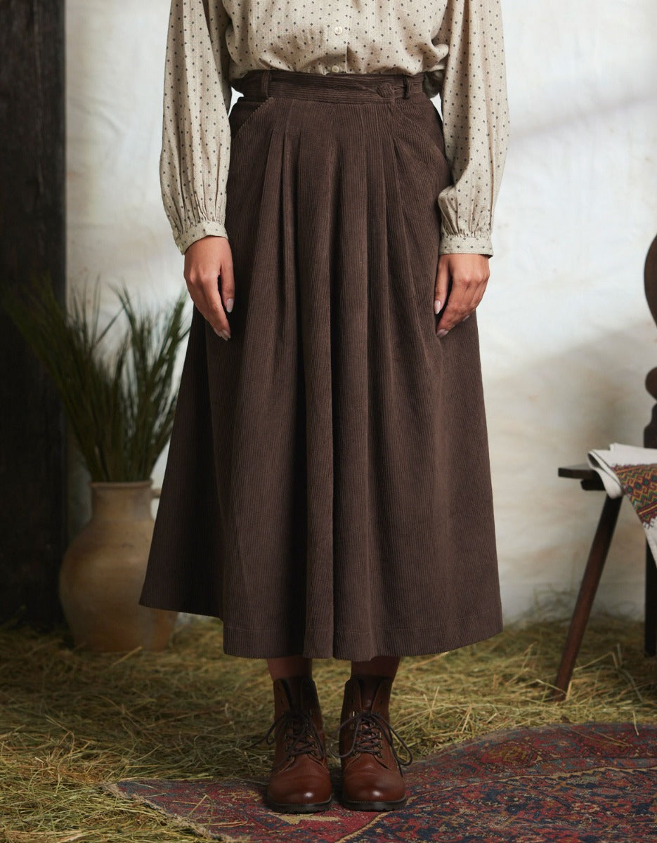 "Yana" corduroy skirt chestnut